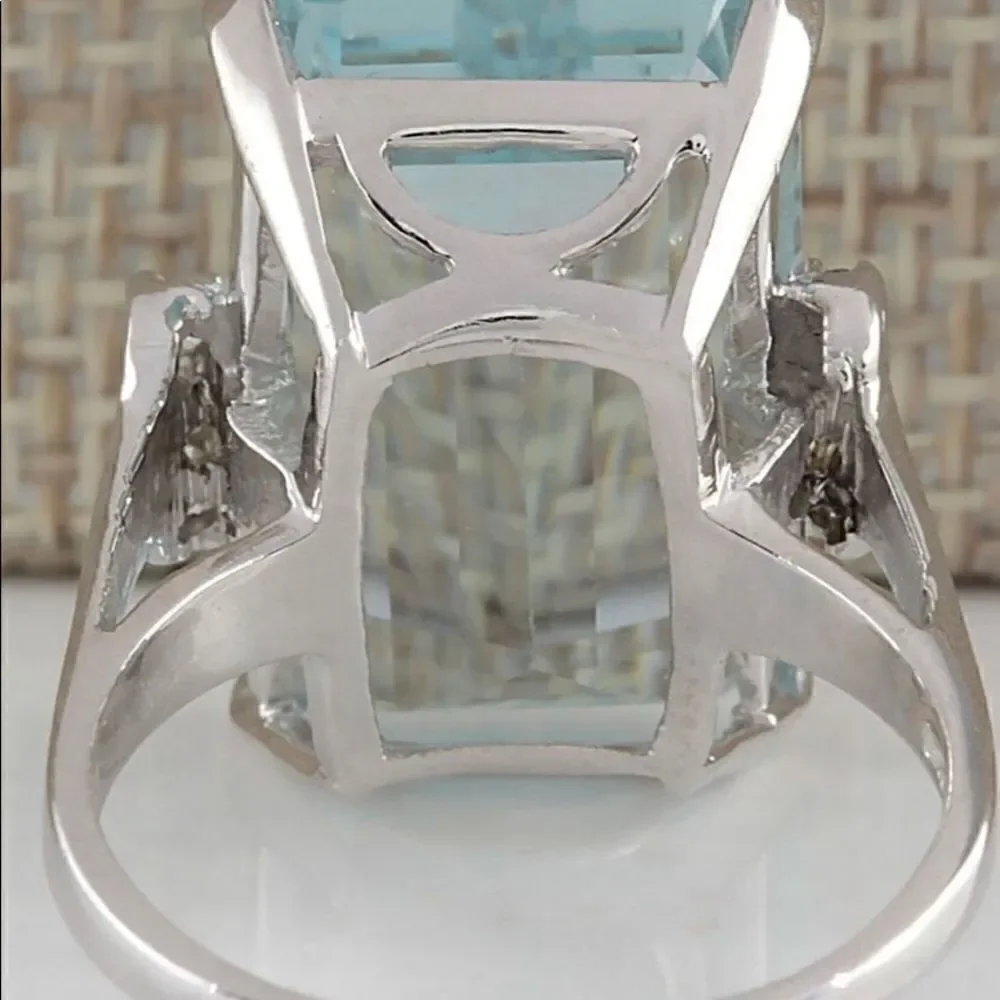 🔹New Beautiful 925 Silver Aquamarine Ring 🔹